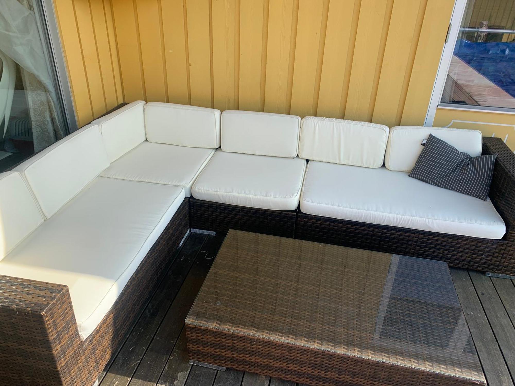 Pool & Sauna